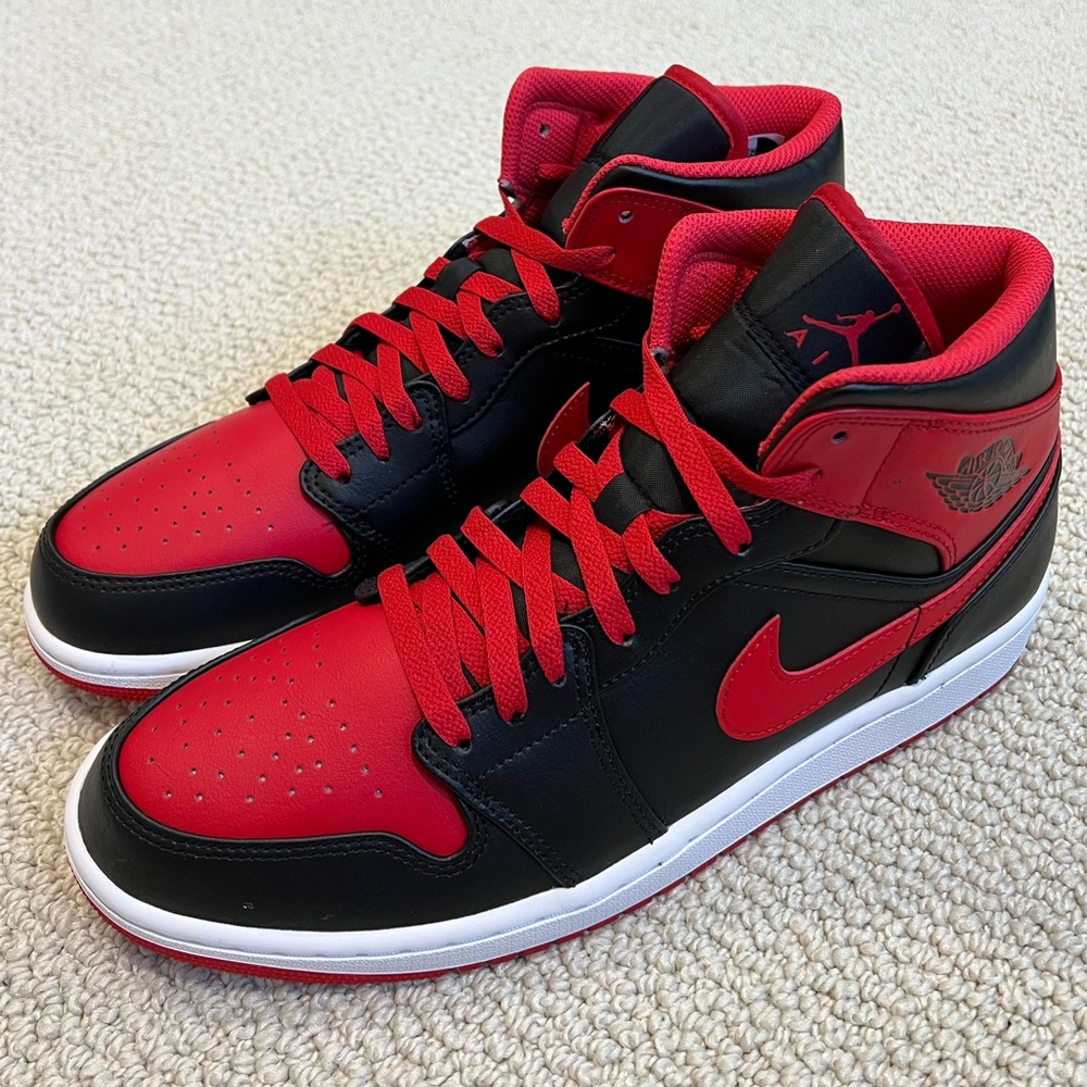 Air Jordan 1 Mid (11)